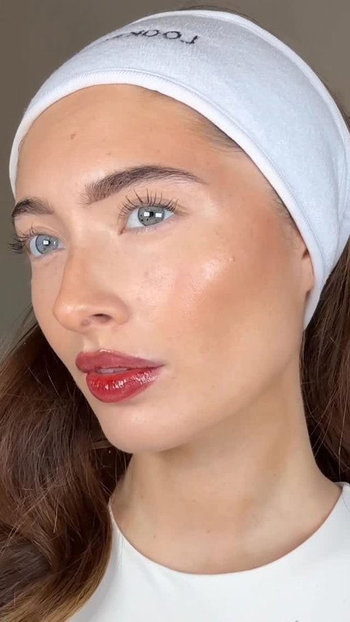 GRWM without a trending audio ✨🤍 #grwm #makeup #makeupasmr