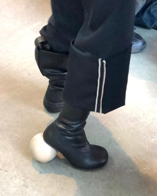 Ball boots 🖤🖤🖤