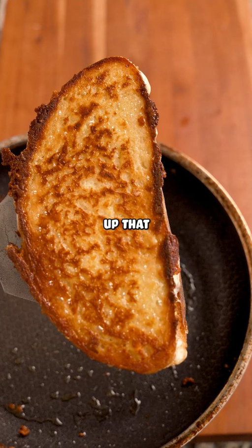 PSA: You can use mashed potatoes to toast your grilled cheese sandwiches! Send this to someone who took all the leftover mashed potatoes from thanksgiving!