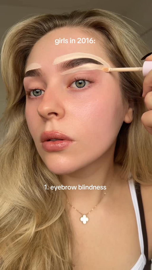 2016 was an iconic year for makeup 😮‍💨
which do you like more? 2025 or 2016? 🤍 ib @serenalakkiss 
#makeup #2016makeup #blushhack #blushblindness #makeuptrend #makeuphacks #eyebrowtutorial