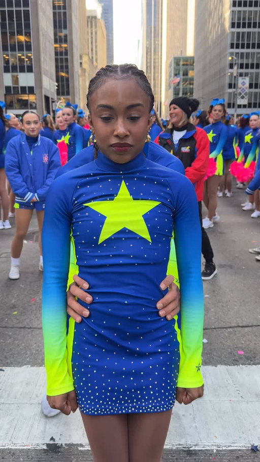Full twisting rewind in the Macy’s Day Parade, while it’s 30° outside?! 
I think we’re pretty GOLDEN 🤩!
#Nbc #Stumble #MacysParade #GoldenEnergy #CheerLife #blackcheerleaders #HolidayVibes #NYCMagic #6767