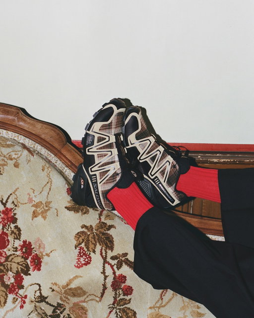 Holiday Tartan Capsule; a cozy celebration of comfort.

#SalomonSportstyle