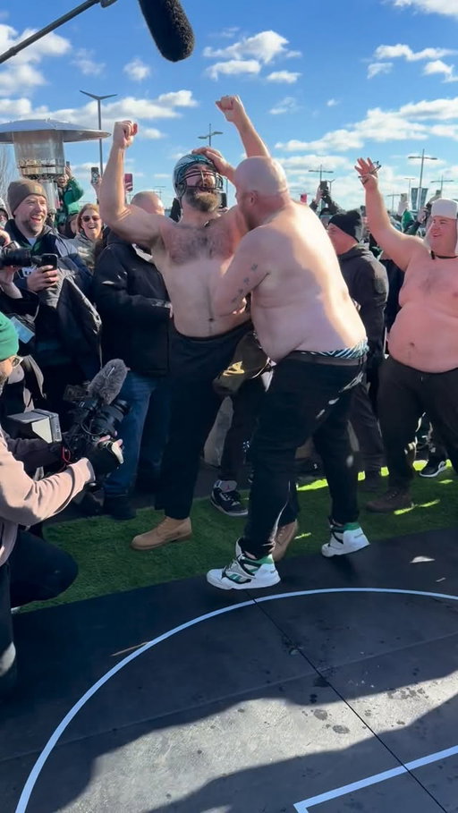 JASON KELCE. BELLY BUCKING CHAMPION.