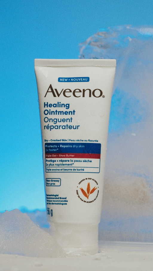 Cracks on your skin? Fixable. #AveenoPartner 

@aveenoca Healing Ointment has been a life saver for me, especially as someone who uses their hands every day for work as a photographer.

My favourite is that their Healing Ointment is non-greasy, so I don’t ruin my equipment or make it hard to handle.

Thanks Aveeno for partnering with me on this fun project!

*Compared to bare skin.