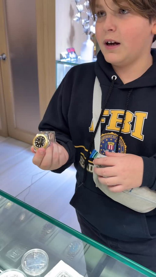 He’s trading a ring to a Rolex watch in ONE DAY 🤩

#rolex #luxury #watches #entrepreneur