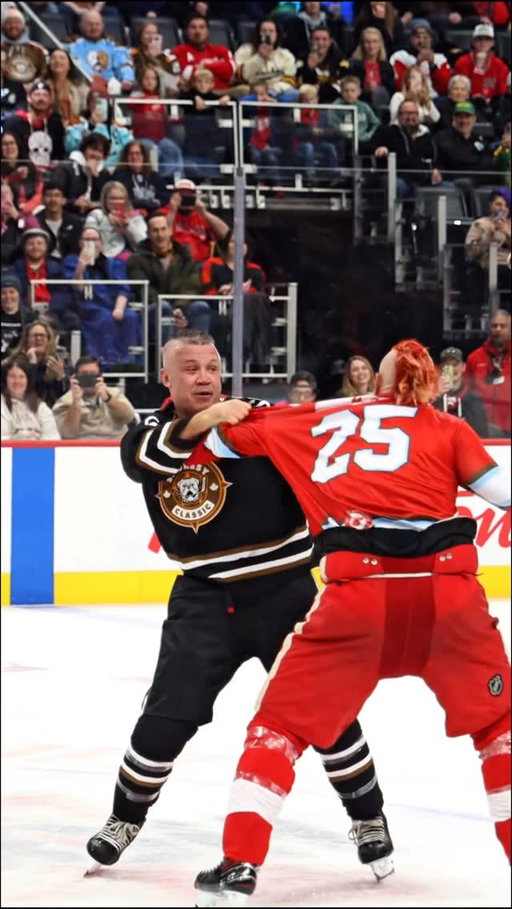 Leave it to McCarty 🤯  @shoresyhockey #detroitredwingsalumni #shoresy #nhlalumni