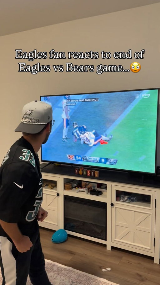Eagles comeback time baby!!

If viewing, follow @tinyy.tino 

#nfl #eaglesnation #chicagobears