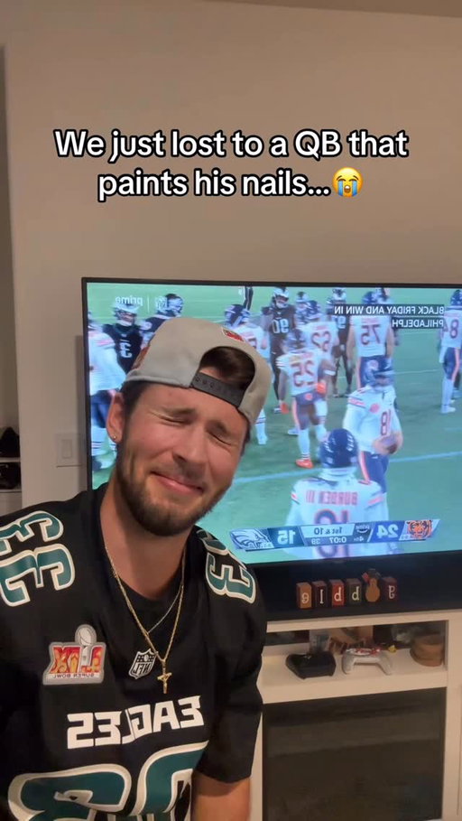 HOW DID WE LOSE TO POVERTY BEARS…

If viewing, follow @tinyy.tino 

#nfl #chicagobears #comedy
