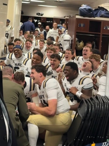 ⚓️ 🍗🔥Thanksgiving. Prime time. Navy Football delivers while “deployed” to Memphis! 🏈🔥🍗

Dominating second half for an epic win over Memphis, earning our 9th victory of the season and peaking at exactly the right time. 

Next Mission: BEAT ARMY! Dec 13th. ⚓️💪🇺🇸 

#Don’tGiveUpTheShip #250th #GoNavy #BeatArmy #TurkeyBowl