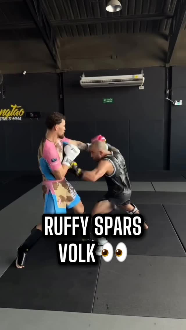 Alexander Volkanovski and Mauricio Ruffy put in some crisp sparring rounds in Thailand as both continue their work at Bangtao.

Via @engage