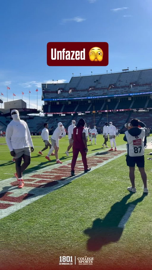 DQ Smith is ready for the action 🫡

•
•
•
•
•
#Gamecocks #GoCocks #SpursUp🤙 #USC #CFB