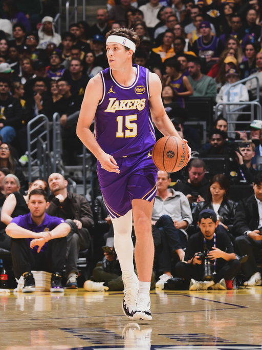 Thankful for a good week of hoops! AR3 Vision drop today @11 EST 
Showtime 💜🖤💛 @rigorer.basketball  @kickscrewcom
