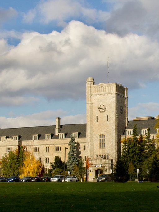 Campus is looking an awful lot like the upside down. Beware of the demogryphon #UofG! 

#StrangerThings #UofGuelph