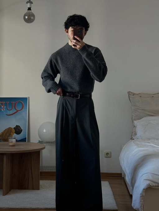 November… 

.
#paris #streetwear #outfit #menfashion #ootd #minimalismfashion #pinterestinspired #model #minimalhouse1 #minimalhouse
