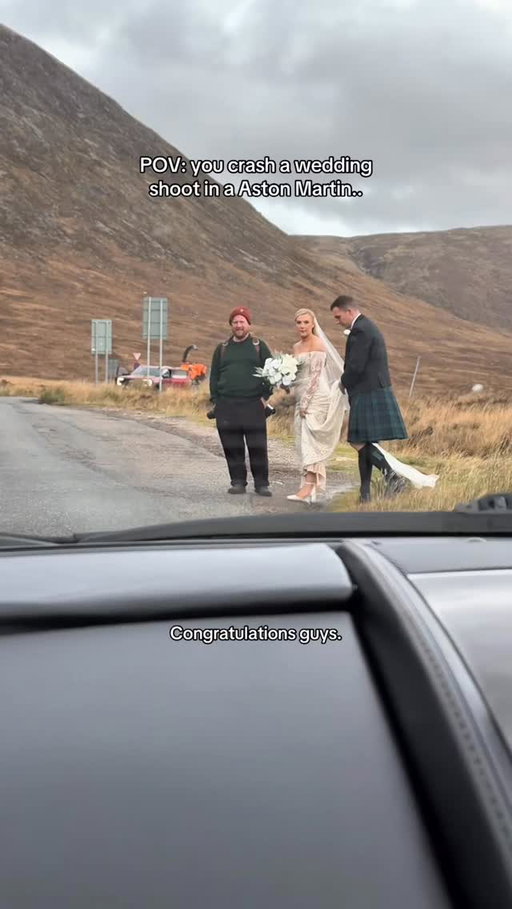 Please help me find this couple, I need to see the photos!!

#jamesbond #scotland #Glencoescotland