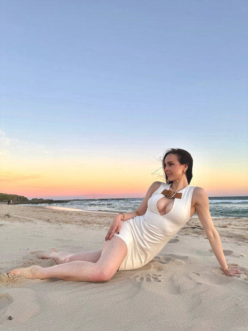 Thanks @tannar for the excuse to look hot and sexy 🥵 HBD 🥳 Welcome to 30’s