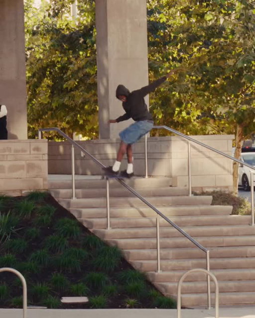 Trey Wade (@yertndirt) hits the streets of Downtown Austin, TX in the Holiday 25 collection from @carharttwip , now available in-store & online. 

🎥 @nonpossunt