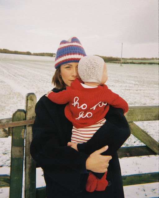 AD⭐️ It’s Marnie Bloom’s first Christmas 🥹🎄 And she’s doing it in style in the @mamasandpapas Christmas collection 😍I love this time of year so much, but even more so now I’m a mother to three small children. The new traditions, the outfits, the memories and the magic of Christmas you want to bottle up forever. ❤️It really is the sweetest of Christmas collections and Marnie will be wearing it all season long 💫 P.S. You can also save up to 25% off selected Christmas lines in their Black Friday sale before midnight Monday 🫶🏼