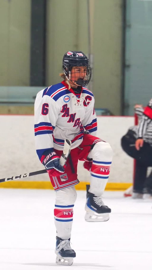 Top 🇨🇦 2012 Clive Mashinter Scores A Penalty Shot With One Minute Left To Send North York Rangers To The Finals😤🤯
..
.
.
.
.
.
.
.
.
.
.
.
.
#hockey #hockeylife #hockeyplayer #hockeygame #hockeyplayers #hockeytime #hockeygram #hockeyislife #hockeytraining