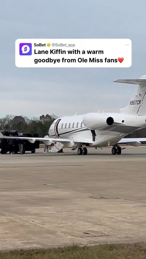 Lane Kiffin decision to LSU while Ole Miss fans give him a warm goodbye! 

#lanekiffin #lsu #olemiss #collegefootball #cfb