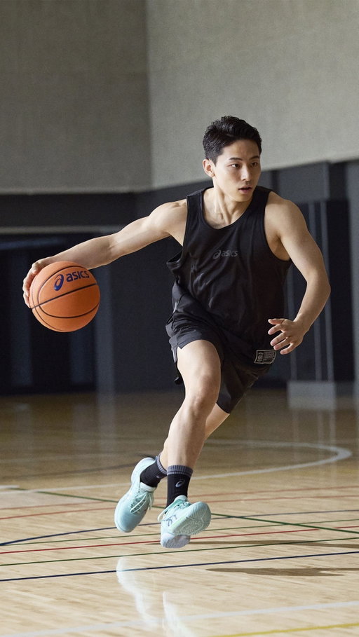 Yuki Kawamura x ASICS Basketball introducing SWIFTACE YUKI.
 
The path forward is always yours to create. Believe in your effort, don’t fear the challenge, and keep moving forward, step by step.

「道を切り拓くのは、常に自分自身
努力を信じ、挑戦を恐れず、
一歩ずつ前へ」
 
#河村勇輝
#YukiKawamura
#ASICSBasketball