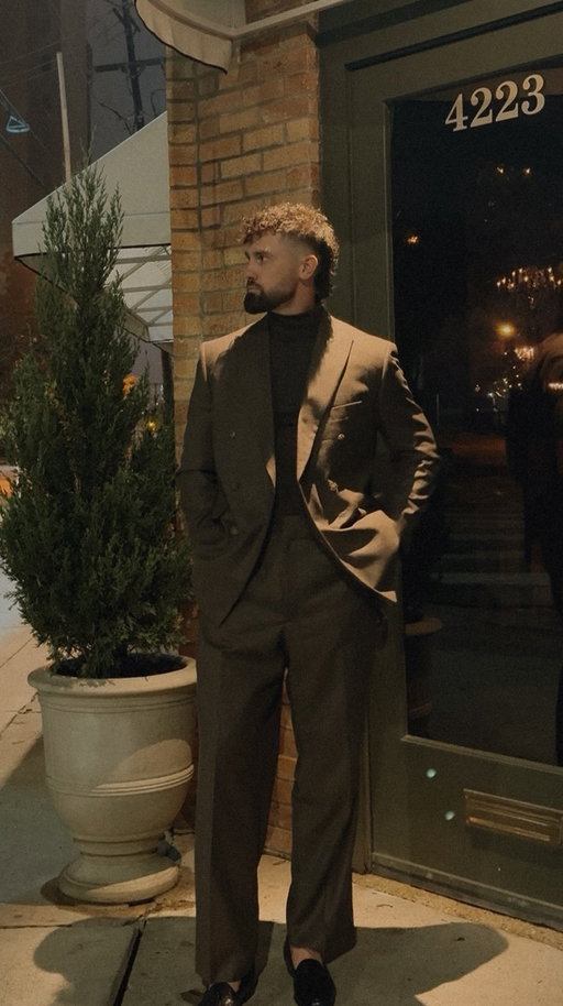 Over the TOP with how this suit turned out. Couldn’t recommend a made to measure suit from @INDOCHINO enough. Thank you so much for making this vision come to life. Black Friday is still on!! Grab that appointment while you can. 
#INDOCHINO #BlackFriday #MadeForYourMoment