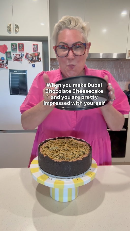 Dubai Chocolate Cheesecake!  So easy and delicious.
Recipe is on my website easy recipe gang, and in my stories.
#stephcooksstuff #easyrecipe #dubaichocolate #cheesecake #chocolate