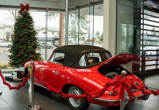 Unwrapping a piece of Porsche history - Come to Porsche Bend and find the perfect gift for this holiday season.
#porschebend #porsche #kendallauto #letsstartsomethinggreat 
Learn more about Porsche Bend: https://nuvi.me/nmahro