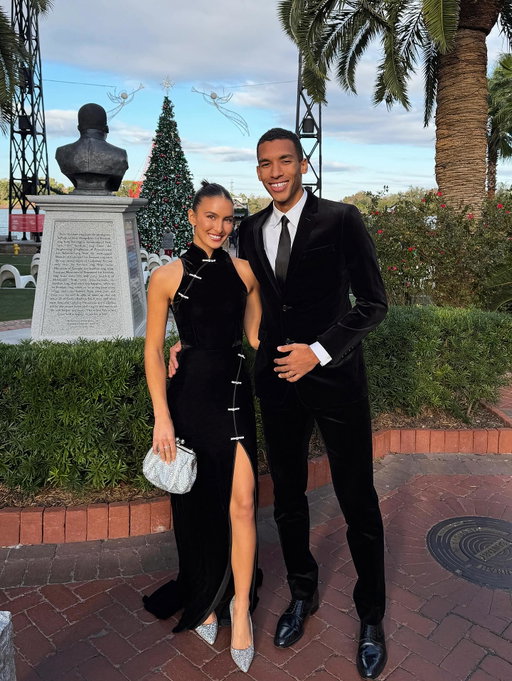 That’s a wrap on vacation/wedding season 😌🙌🏽 Nice to take a quick breath away every once in a while 

Congrats Caroline and Ben 🥰 It was such a joy to celebrate you guys and the start of your lifelong journey together ❤️