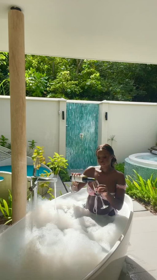 The most peaceful time of day 🫧🧴🌴🧽🛁
I can’t recommend the @kandima_maldives Sunset Beach Pool Villa with Swirl Pool enough! #MyKindOfPlace #KandimaMaldives