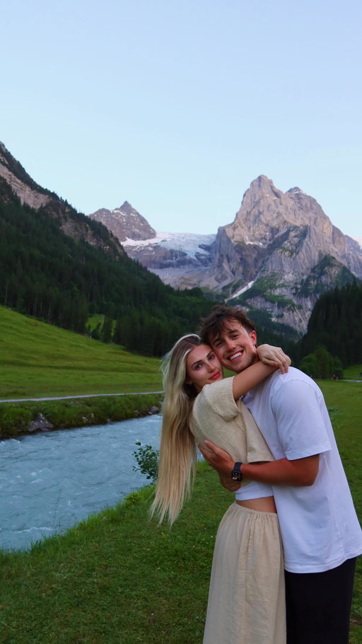 follow @tayandtreytravel for more of our adventures + what it’s like traveling the world in our 20s✈️