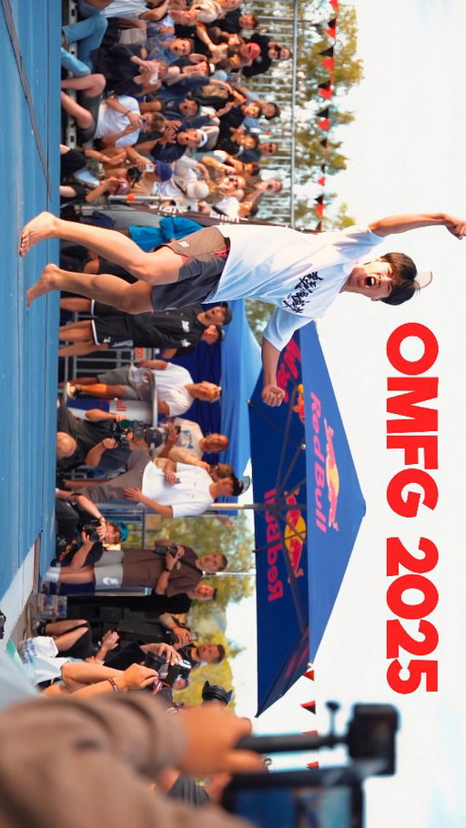 Snippet from my full-length aftermovie of OMFG 2025 📸 I put a buttload of work into this video, and I encourage you to go watch it on YouTube! Excited to see what OMFG cooks up for 2026 💥

📍@oslomovement 
📸 Sony a7iii & 24-70mm f/2.8

#tricking #martialarts #battle #flips #tkd #movement #slowmo #backflip #acrobatics #youtube #aftermovie #sonyalpha