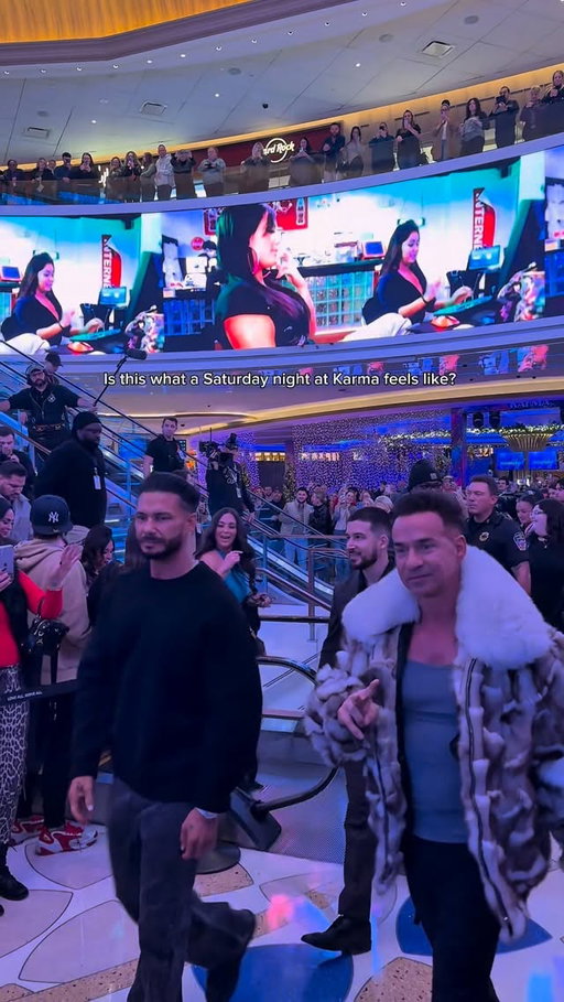 Feels like heaven. Welcome to a Monday at Hard Rock 🇮🇹🚕

The Jersey Shore cast has arrived and ready to be roasted! Who’s ready for a JERZ-DAY?