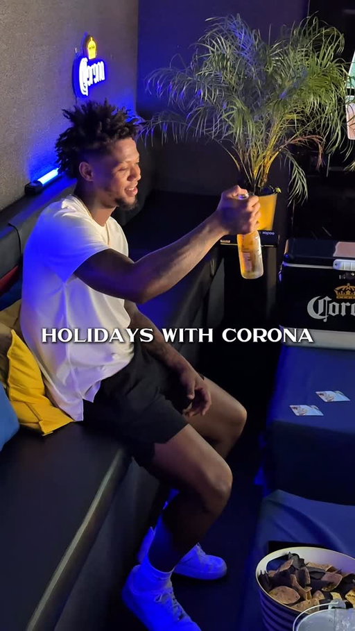 Here’s how @ronaldacunajr13 winds down for the holidays with Corona. 🏝️❄️