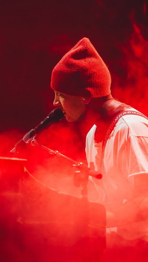 throwback to @iheartjingleball ‘24 on @tylerrjoseph’s birthday 

Jingle Ball returns December 17th on @abc and next day on @hulu