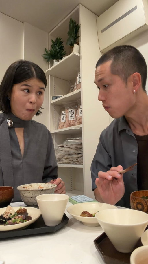 my dream date!!! 

places mentioned:
@katsuoshokudo (reservations recommended!!)
@oao_footwear (ty @shin_miura and to @andrewpolo_ for the rec!!!)
@tea.bar.chokeikyo 

#tokyo #wheretoeattokyo #tokyorestaurant #teishoku #japanesebreakfast #katsuobushi #oaofootwear
