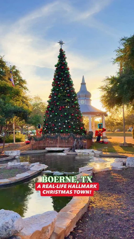 🎄 HOLIDAYS IN BOERNE, TX - A HALLMARK CHRISTMAS TOWN 🎄
@visitboerne and the @hillcountrymile kicked things off with an amazing Dickens on Main weekend — and there are three more festive weekends coming your way! 🎅🏻❄️✨ Details below!

🎄 Weihnachts Weekend: Dec 5–6
The holiday magic continues! Enjoy the Friday Wassail Walk & Caroling Contest, then don’t miss the iconic nighttime Weihnachts Parade lighting up Main Street on Saturday. Nearly 100 floats will fill the street with Christmas cheer!

🎄 Kinder Fest Weekend: Dec 12–14
A full weekend just for the kids (and kids at heart!). Expect cookie crawls, scavenger hunts, family activities, and all the festive fun along the Hill Country Mile. Break out the Christmas PJs, ugly sweaters, and even your Whoville hairdos! ❤️💚

☕️ Where to eat & sip:

☃️ Cutest Christmas Pop-Up at @_frostedjack! 
Open 4–10pm Wed & Thurs, 3–10pm Fri–Sun.

Giant cinnamon rolls, pastries + seasonal lattes at Bakhaus Bakery in @richterboerne.

Seasonal mimosa flights + beer flights at Cork & Keg in @richterboerne. 

Breakfast, lunch, pastries, coffee, and mimosas at @thediengertradingco. 🥂🍳

🍽️ Tons of great restaurants all around town!

📌 Save this to plan your holiday weekends in Boerne! 🎄✨

#boerne #boernetx #sanantonio #satx #sanantoniotx #christmastime #texastodo #texastravel #exploretexas