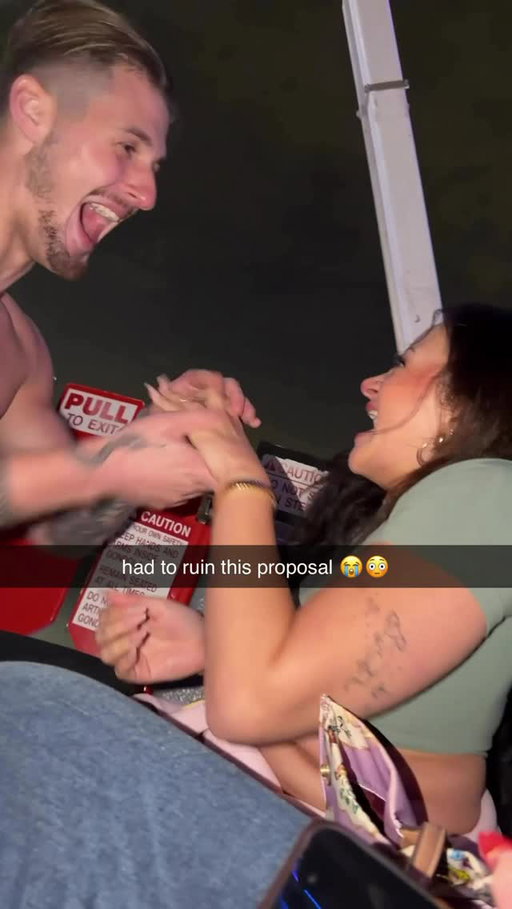 Had to ruin this proposal 😭😳