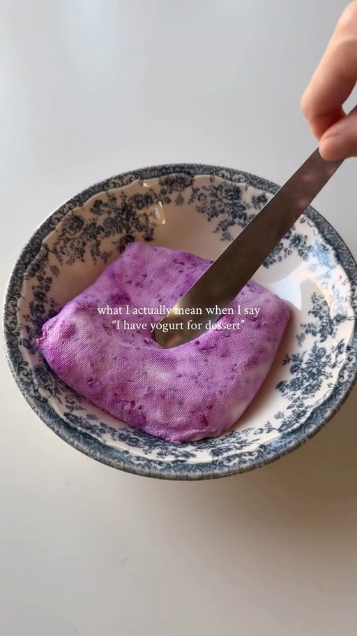 okay, this is heaven… and the color?? The dragon fruit was literally fuchsia pink and made my thick yogurt so good! I recommend adding maple syrup or honey if you want it sweeter. For me, dark chocolate was just right 🤤

If you’re new here, this is dry/ thick yogurt and I used a cheesecloth to make it! (I refrigerate it overnight in the cheesecloth)
#yogurt#yoghurtbowl#dragonfruit