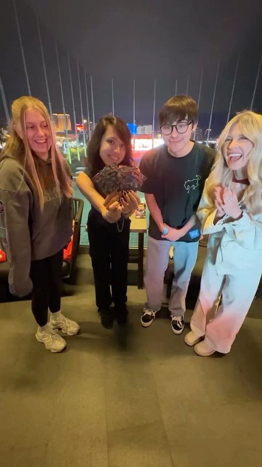 Sonic + Racing + Golfing + #pokemoncards = once in a lifetime experience with @sonicthehedgehog @f1lasvegas & @topgolflasvegas!

My new friends: @caloriecarnage @nicolee.ludwig & @eatsbynatt 

Special thanks to @manyrealmsgames 

#sonicthehedgehog #golfisfun