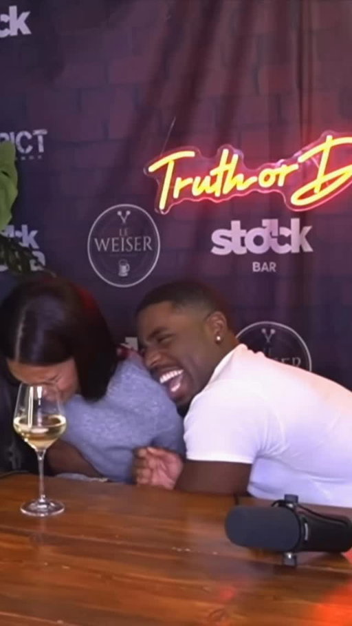 Le plus gros fou rire de l’histoire de mes Truth or Drink 😭😂
@any.candelier & @deymienversace m’ont terminé… j’ai dû couper des bouts tellement ils respiraient  plus 😂💀

Si tu veux voir l’entrevue complète le lien est dans ma bio! 🎙️

#OccupationDouble #OD2025 #PourToi#HumourQuebec #OdChypre