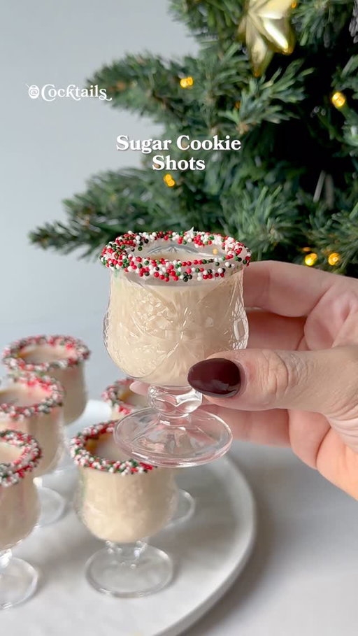 Keeping it festive all season long with these sugar cookie shots 🎄 Grab the shot glasses at the link in our bio.

-3 oz. Baileys
-2 oz. milk
-3 oz. vodka
-2 oz. amaretto
-frosting & holiday sprinkles

@cocktails may earn commission through links on our social.

#sugarcookieshots #christmas #christmascocktails #shots #cocktails