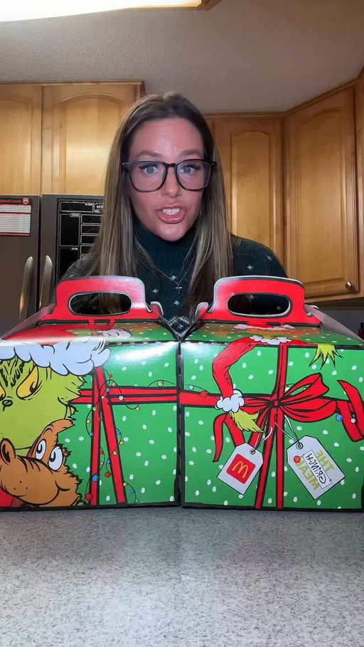 MCDONALDS NEW GRINCH MEAL 💚 #mcdonalds