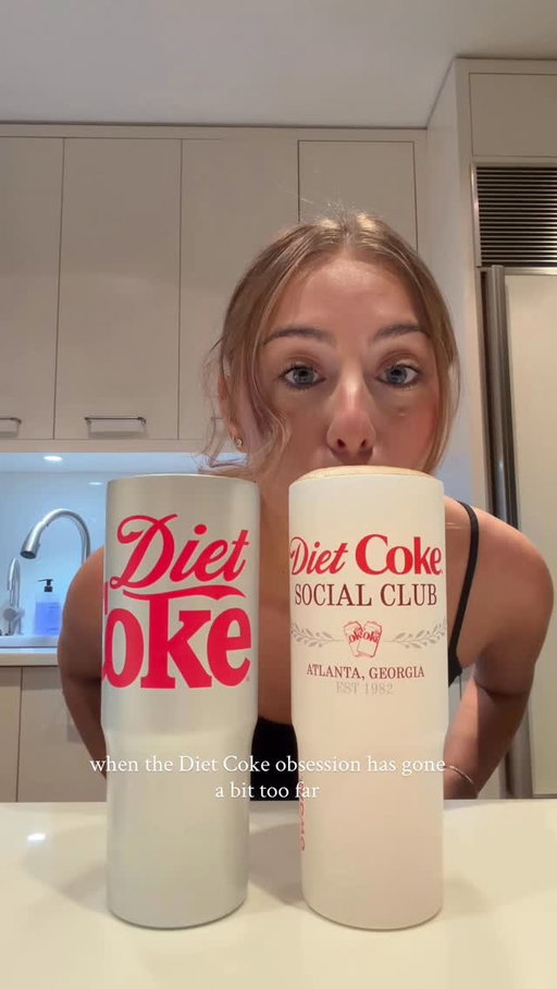 #ad my dream collab. cute. @owala @dietcoke sold exclusively @target #owala #dietcoke #owalatargetexclusive #targetpartner #target @shop.ltk #liketkit https://liketk.it/5D87M