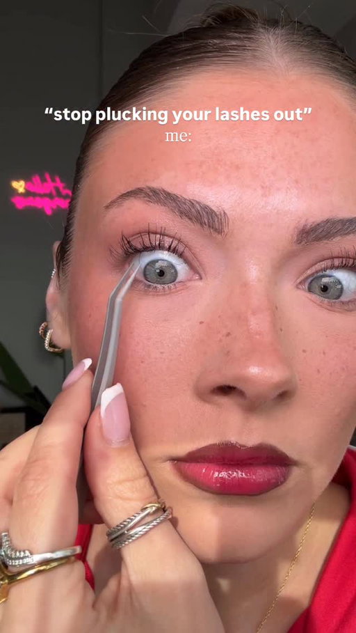 what am I supposed to do ignore it?!!? 😭

#trending #relatable #makeuplover