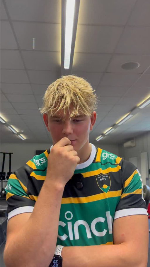 Pollock’s been brushing up on his French ahead of this Sunday’s trip to Pau 😅👏

🇫🇷 Pollock aurait pris des cours de français avant le déplacement à Pau ce dimanche 😅👏

#investecchampionscup #rugby
