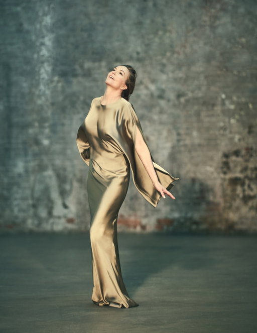 The divine Diane Lane photographed for the latest issue of Flaunt Magazine.
Photographed in my studio in NY & it’s big brother 1896 Studios & Stages.
Thank you to @the1896 for making this one very special.
@flauntmagazine .
Photographed by Gavin Bond @copiousmgmt 
Styling @annakatsanis .
Hair @petergrayhair .
Makeup @yumi_mori .
Manicurist @joeychristynails .
Props @primateprops 
A big thankyou to the team at @premierpersonalpr