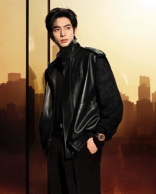The next chapter of Planet Ocean discovery with brand ambassador Song Weilong in Chongqing. 

#OMEGA
#PlanetOcean