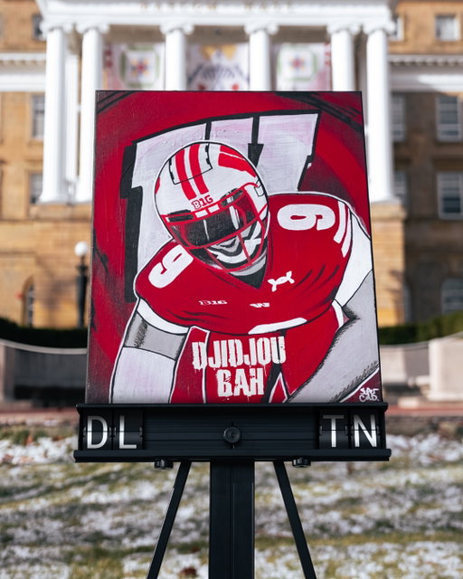 Home of the Blues ➡️ Mad Town

Djidjou Bah
▫️DL
▫️6’3”, 280 lbs
▫️Memphis, TN
▫️Germantown High School

#OnWisconsin x #JumpAroundMadTown26