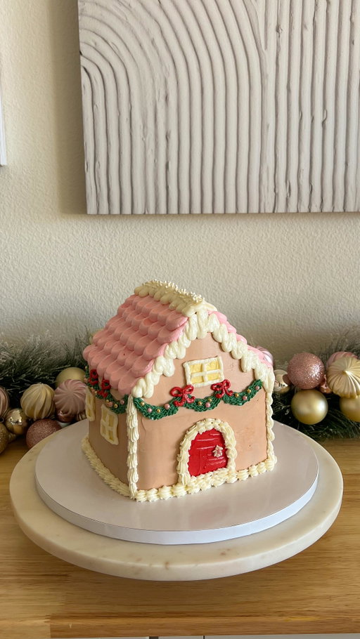 I’m acting as @michelechung_’s unofficial holiday elf because gingerbread season waits for no one.